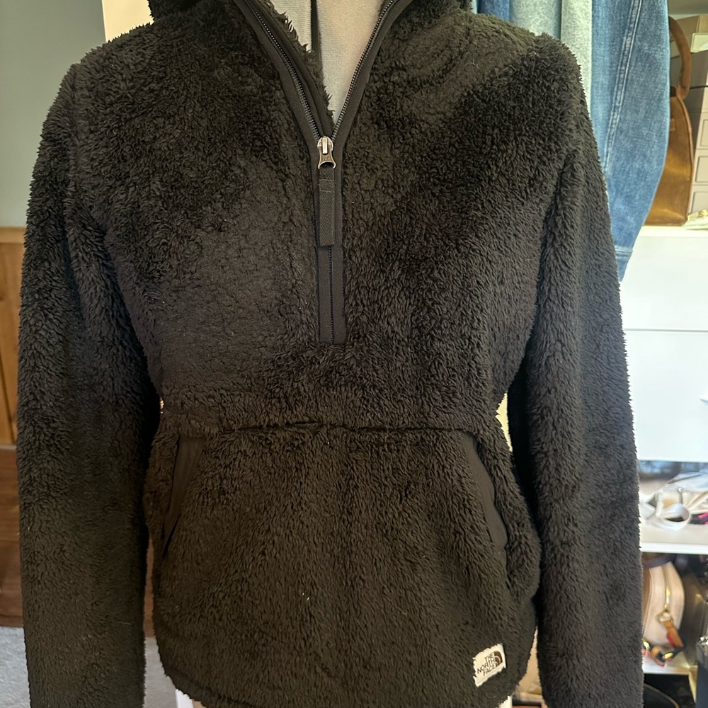 Cozy North Face Black Sherpa Pullover